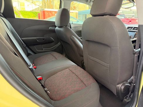 Used 2017 Chevrolet Sonic LT w/ Convenience Package image 26