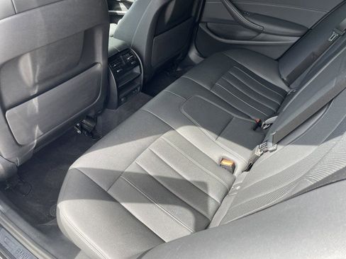 Used 2021 BMW 530i xDrive w/ Convenience Package image 12