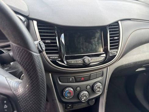 Used 2018 Chevrolet Trax LS FWD image 8