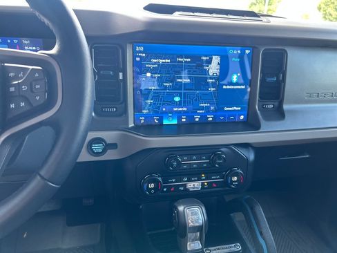 Used 2024 Ford Bronco Wildtrak AWD/4WD image 21