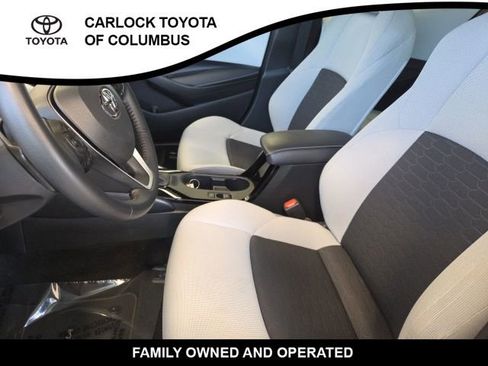 Used 2025 Toyota Corolla SE FWD image 12