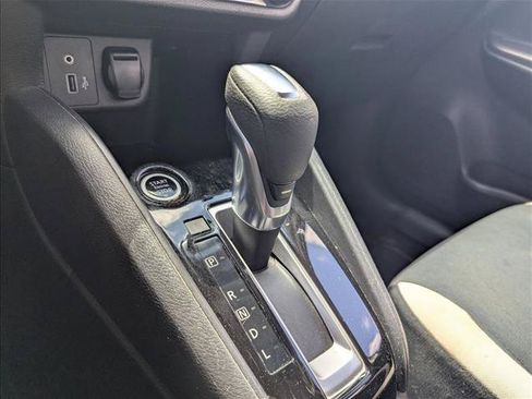 Used 2020 Nissan Versa SV FWD image 11