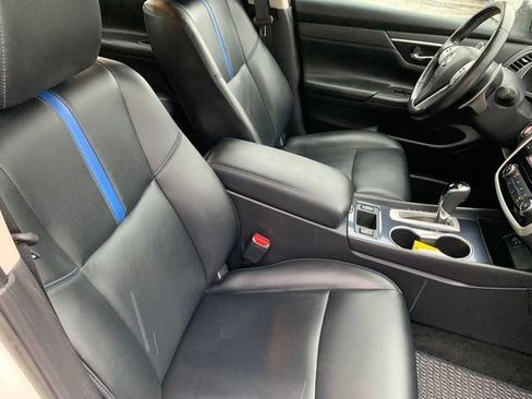 Used 2018 Nissan Altima 2.5 SR w/ SR Special Edition FWD image 10
