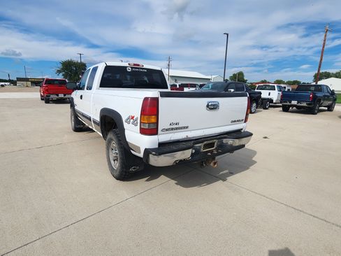 Used 2001 Chevrolet Silverado 2500 LS AWD/4WD image 7