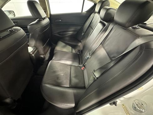 Used 2013 Acura ILX w/ Technology Package image 12