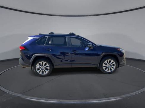 Used 2025 Toyota RAV4 XLE Premium image 9