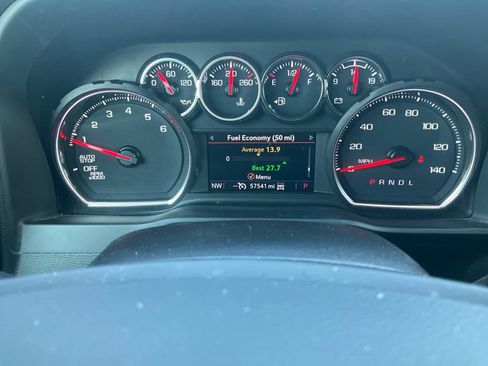 Used 2022 Chevrolet Silverado 1500 LT AWD/4WD image 16