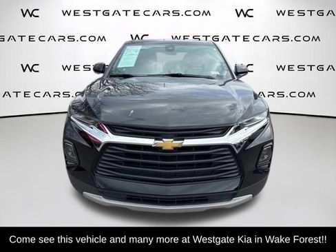 Used 2022 Chevrolet Blazer LT FWD image 2