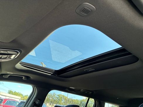 New 2025 Jeep Grand Cherokee L Altitude image 19