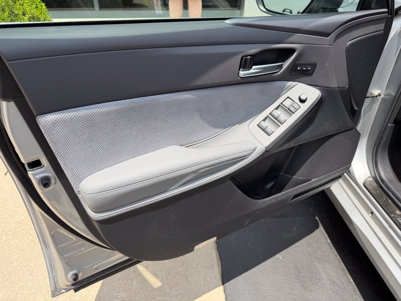 Used 2019 Toyota Avalon Touring w/ Advanced Safety Package FWD image 8