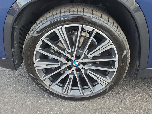 Certified 2025 BMW X1 xDrive28i w/ Convenience Package image 8