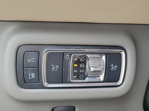 Certified 2024 Lincoln Nautilus Reserve image 13