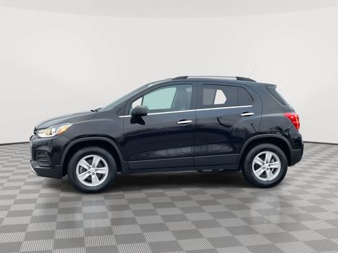 Used 2019 Chevrolet Trax LT w/ LT Convenience Package image 5