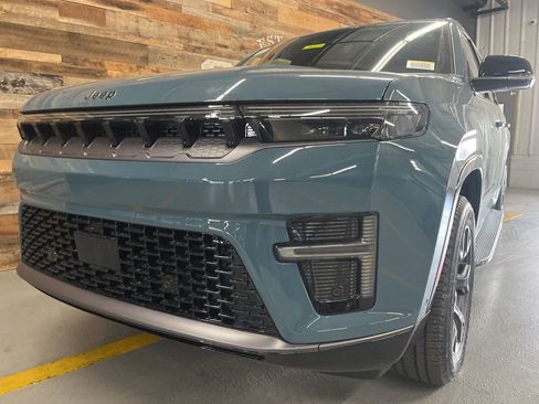 New 2026 Jeep Grand Wagoneer L Limited image 15