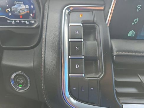 Used 2023 Chevrolet Tahoe High Country image 36