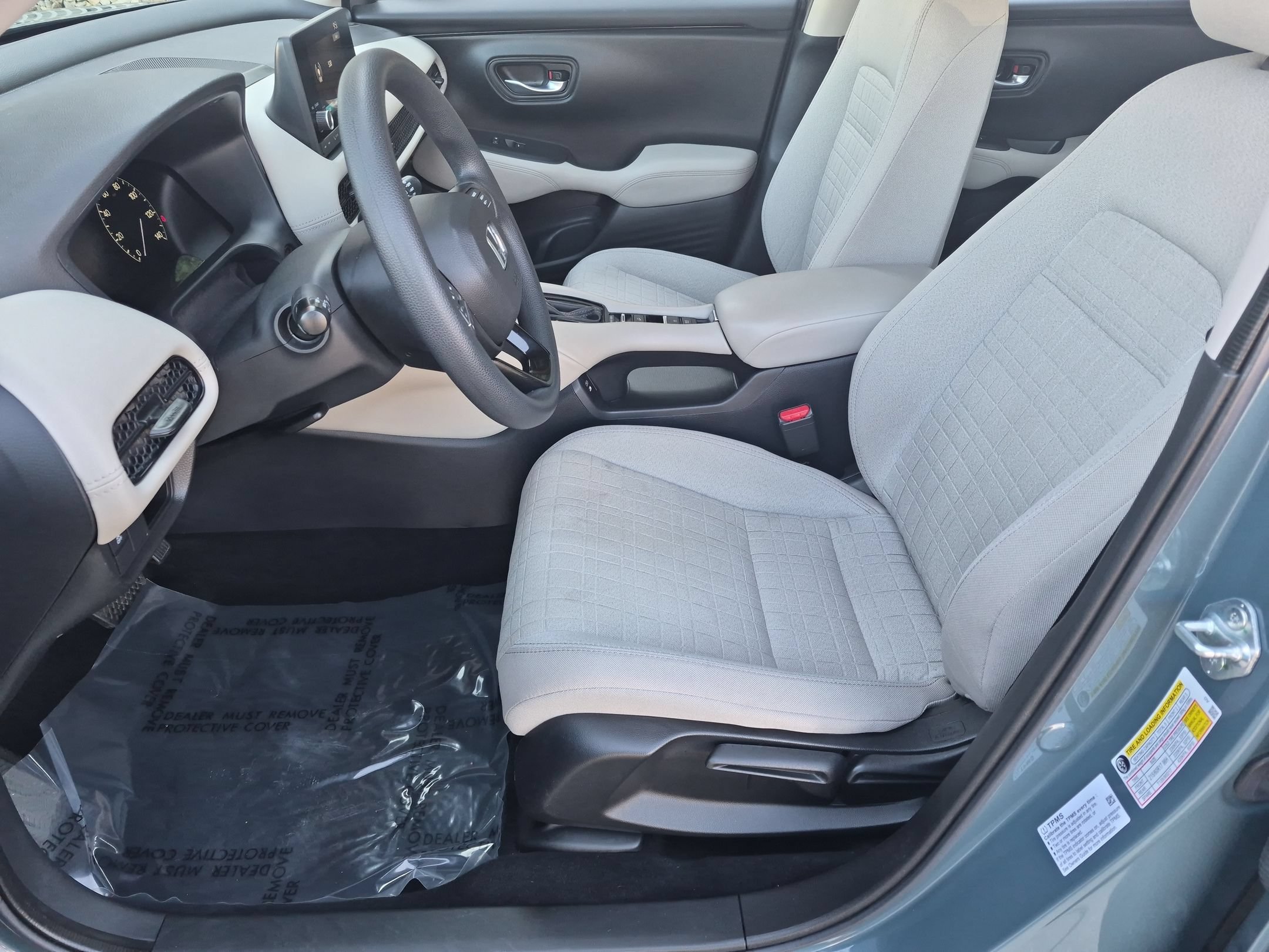 Used 2024 Honda HR-V LX image 12