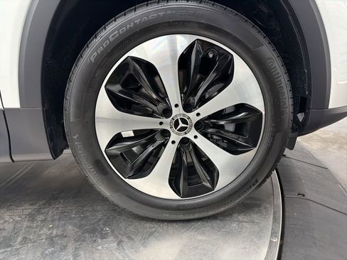 Used 2026 Mercedes-Benz GLB 250 image 9