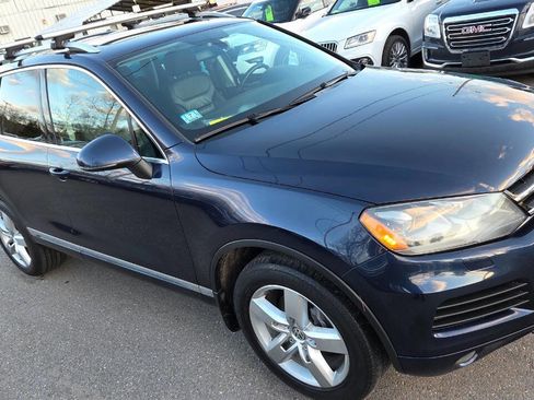 Used 2012 Volkswagen Touareg VR6 image 20