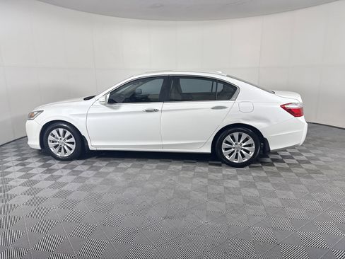 Used 2015 Honda Accord EX-L image 2