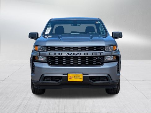 Used 2019 Chevrolet Silverado 1500 Custom w/ Custom Convenience Package AWD/4WD image 2