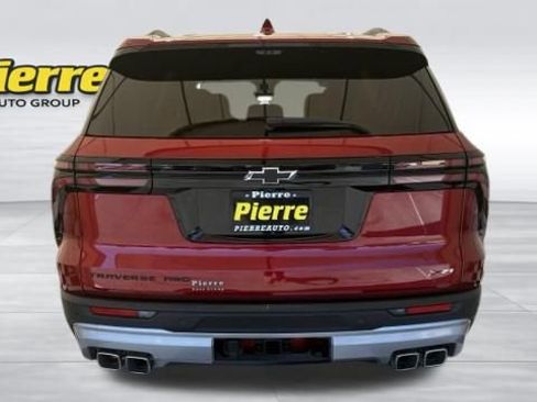 Used 2024 Chevrolet Traverse Z71 w/ Enhanced Driving Package AWD/4WD image 3