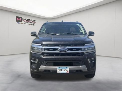 Used 2022 Ford Expedition Limited AWD/4WD image 3