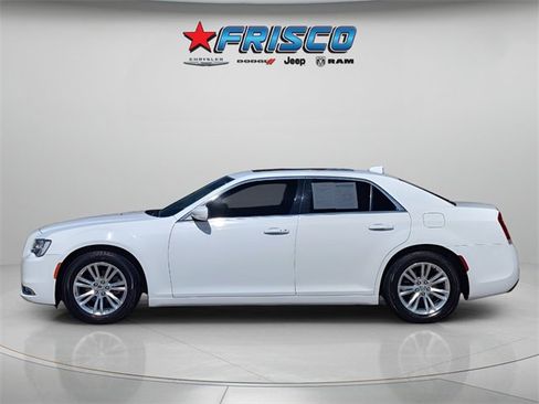 Used 2019 Chrysler 300 Touring w/ Quick Order Package 2EF image 5