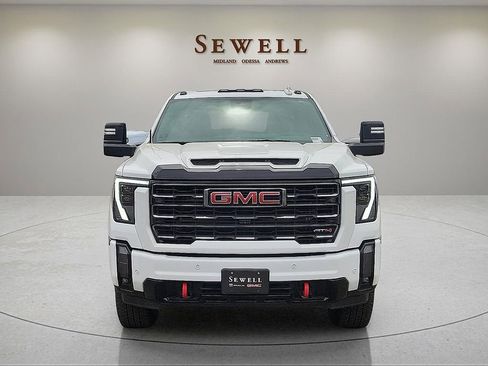 Used 2024 GMC Sierra 2500 AT4 w/ AT4 Premium Plus Package AWD/4WD image 8