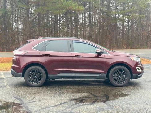 Used 2017 Ford Edge SEL w/ Equipment Group 201A image 3