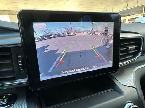 Used 2020 Ford Explorer XLT w/ Equipment Group 202A image 28