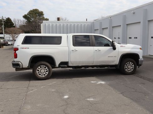 Used 2021 Chevrolet Silverado 2500 LT w/ Z71 Off-Road Package image 21