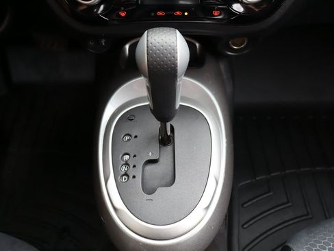 Used 2015 Nissan Juke SV AWD/4WD image 37