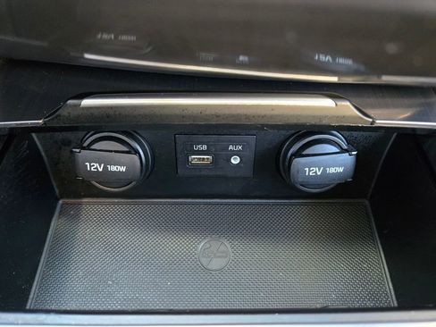 Used 2018 Genesis G80 3.8 image 32