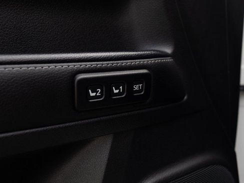 Used 2023 Toyota 4Runner Limited AWD/4WD image 18
