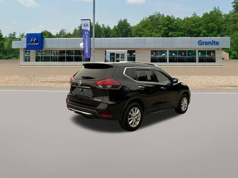 Used 2019 Nissan Rogue SV AWD/4WD image 7