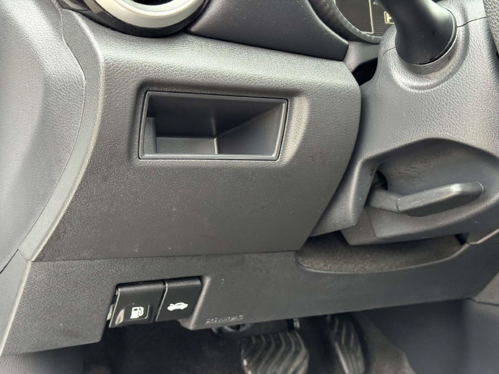 Used 2024 Nissan Versa SR w/ Trunk Package FWD image 10