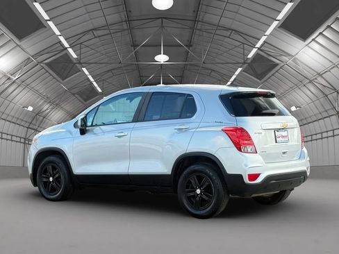 Used 2020 Chevrolet Trax LS w/ Tint and Cruise Package FWD image 5