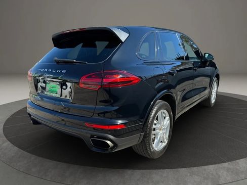 Used 2017 Porsche Cayenne AWD/4WD image 5