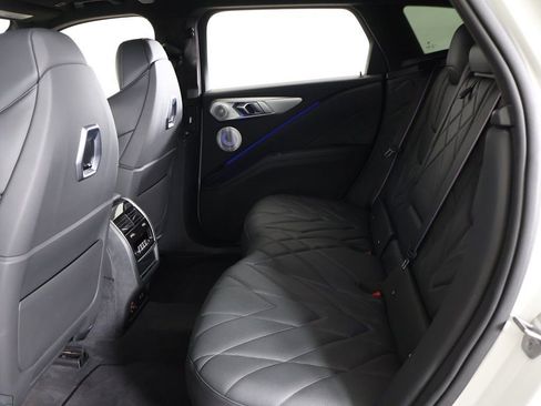 Used 2024 BMW XM AWD/4WD image 39