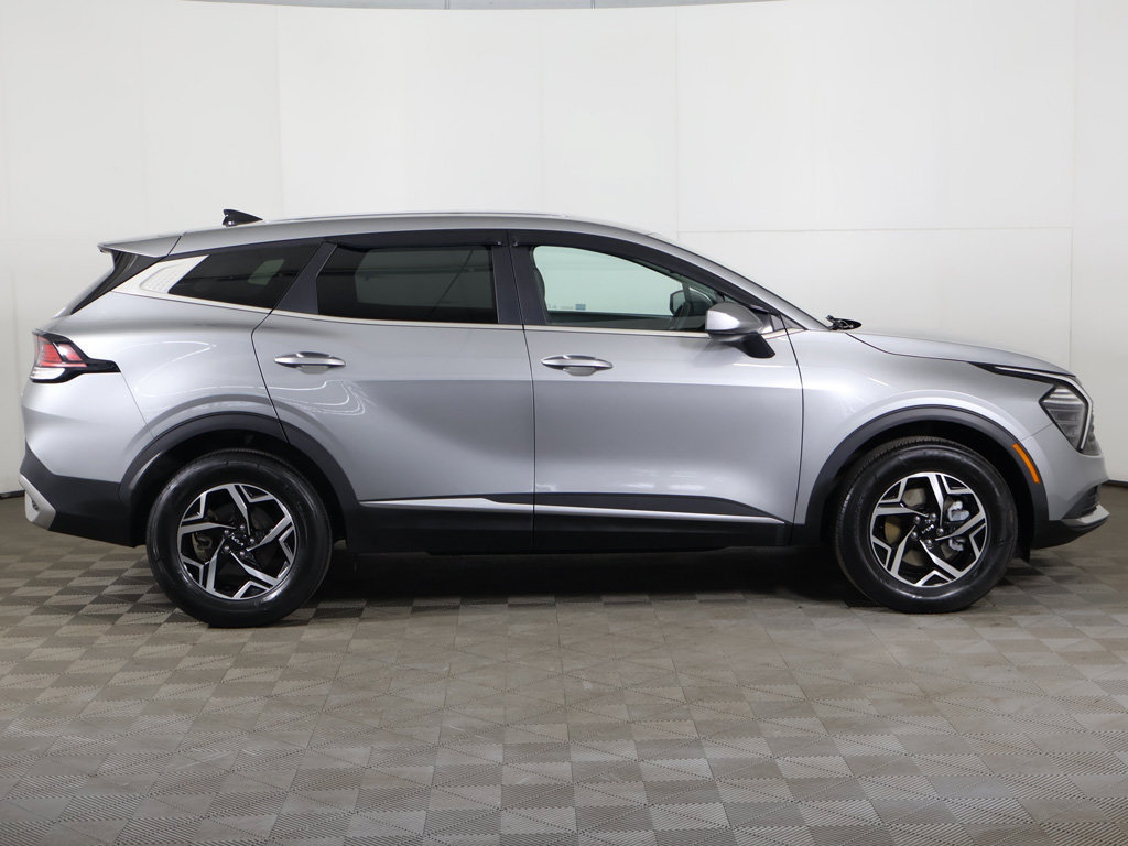 Used 2024 Kia Sportage LX AWD/4WD image 17
