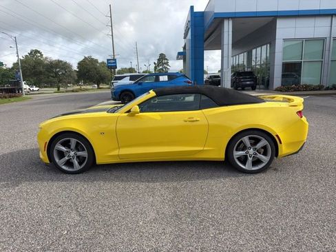 Used 2017 Chevrolet Camaro SS RWD image 8