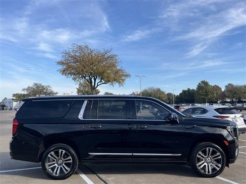 Used 2024 GMC Yukon XL Denali image 3