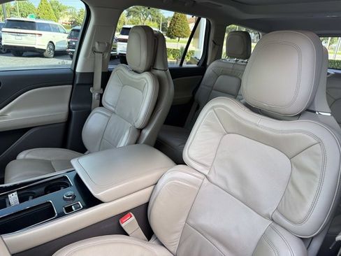 Used 2023 Lincoln Aviator Reserve w/ Equipment Group 201A RWD image 15