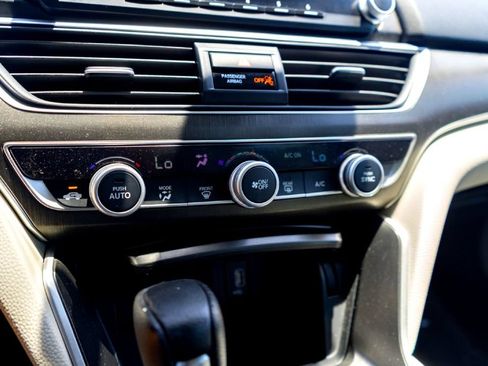 Used 2018 Honda Accord LX image 19
