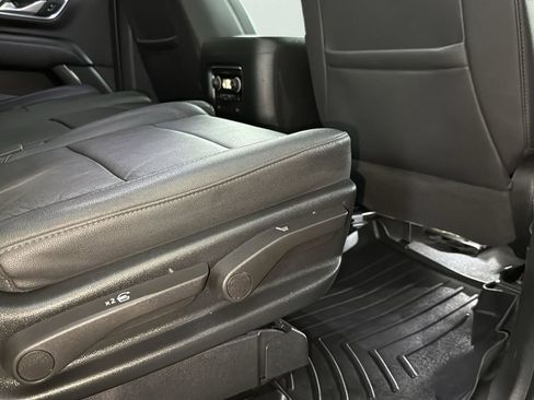 Used 2022 Chevrolet Tahoe Z71 w/ Z71 Off-Road Package image 27