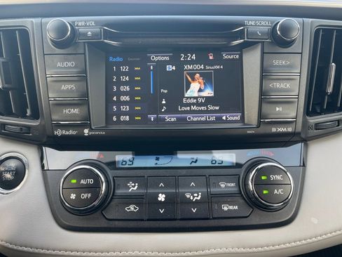 Used 2018 Toyota RAV4 XLE image 17