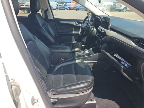 Used 2022 Ford Escape SEL FWD image 13
