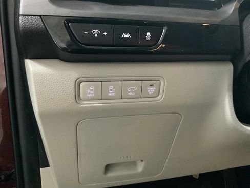 Used 2022 Kia Carnival EX image 31