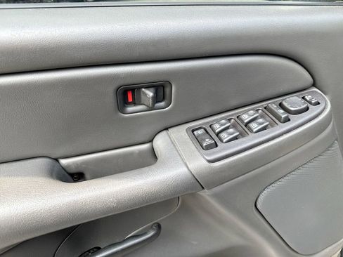 Used 2005 GMC Sierra 1500 SLE w/ Light Duty Power Package RWD image 19