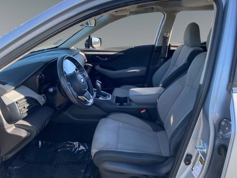 Used 2023 Subaru Outback Premium image 9